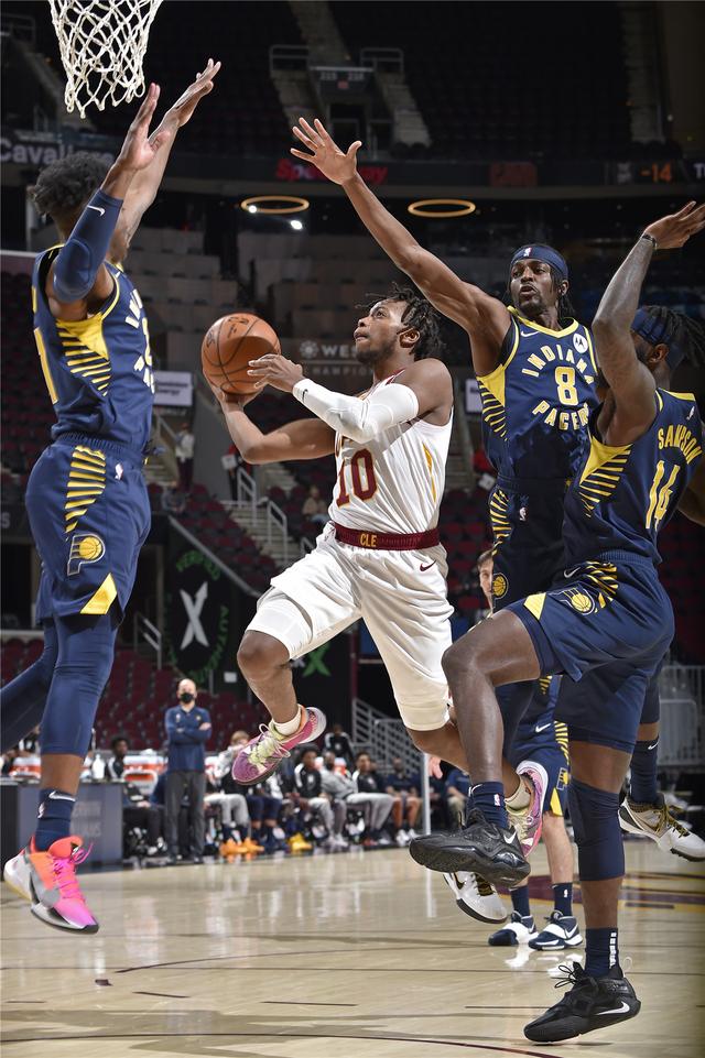 步行者与新 步行者与新